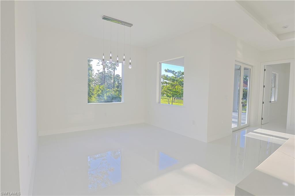 677 Delmonico St Property Photo 10