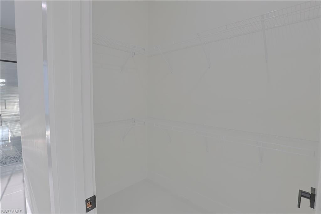 677 Delmonico St Property Photo 13