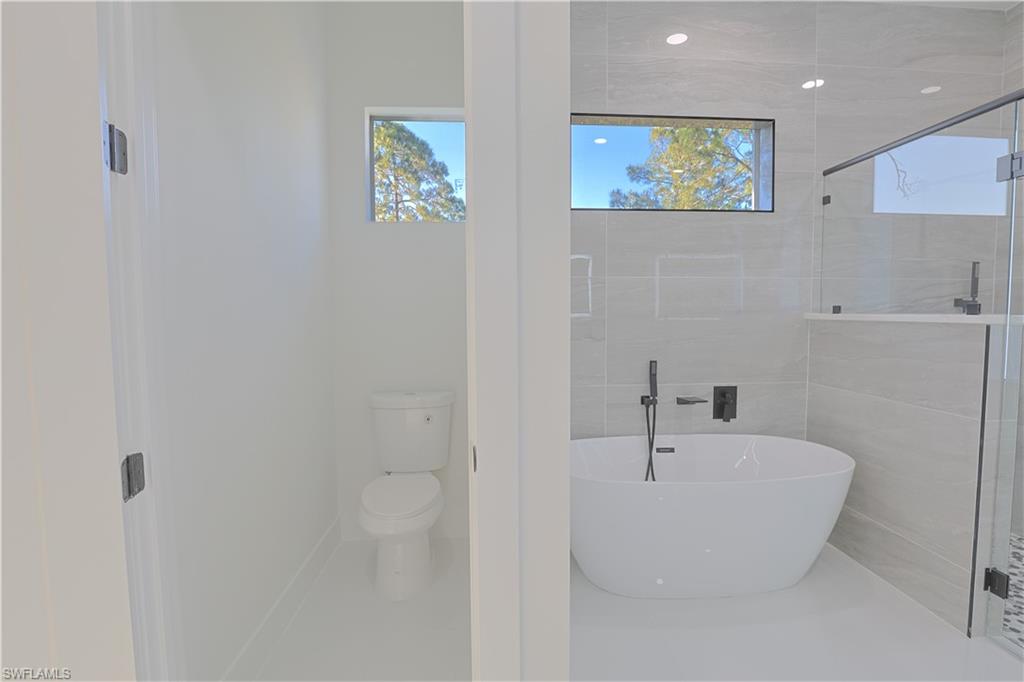 677 Delmonico St Property Photo 18