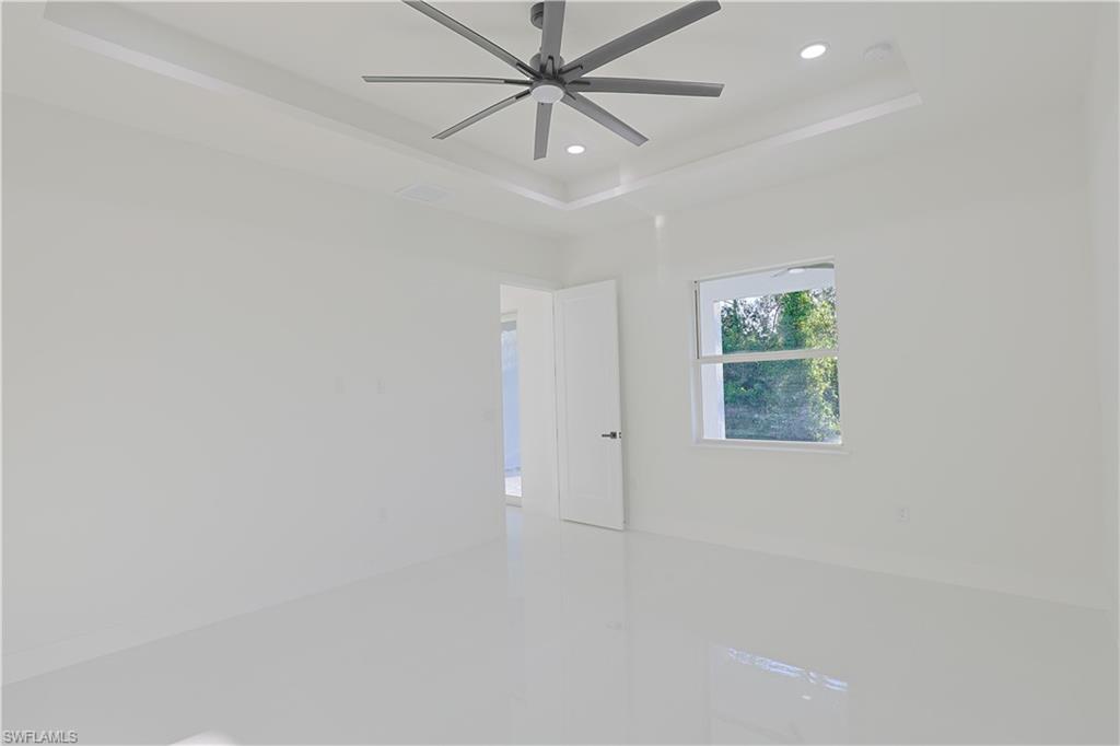 677 Delmonico St Property Photo 20