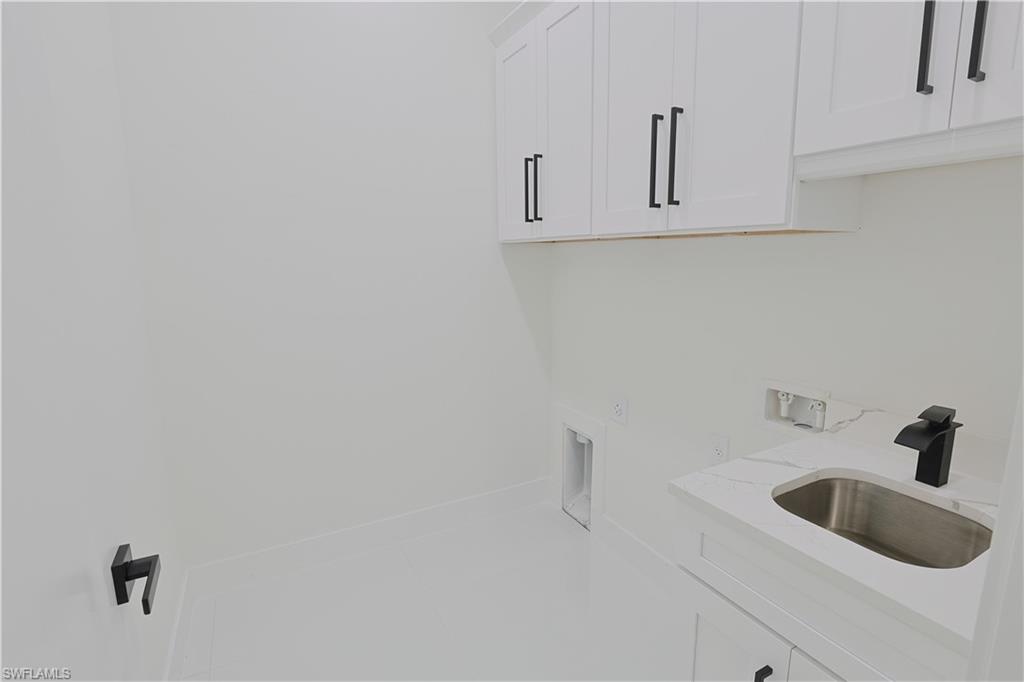 677 Delmonico St Property Photo 29