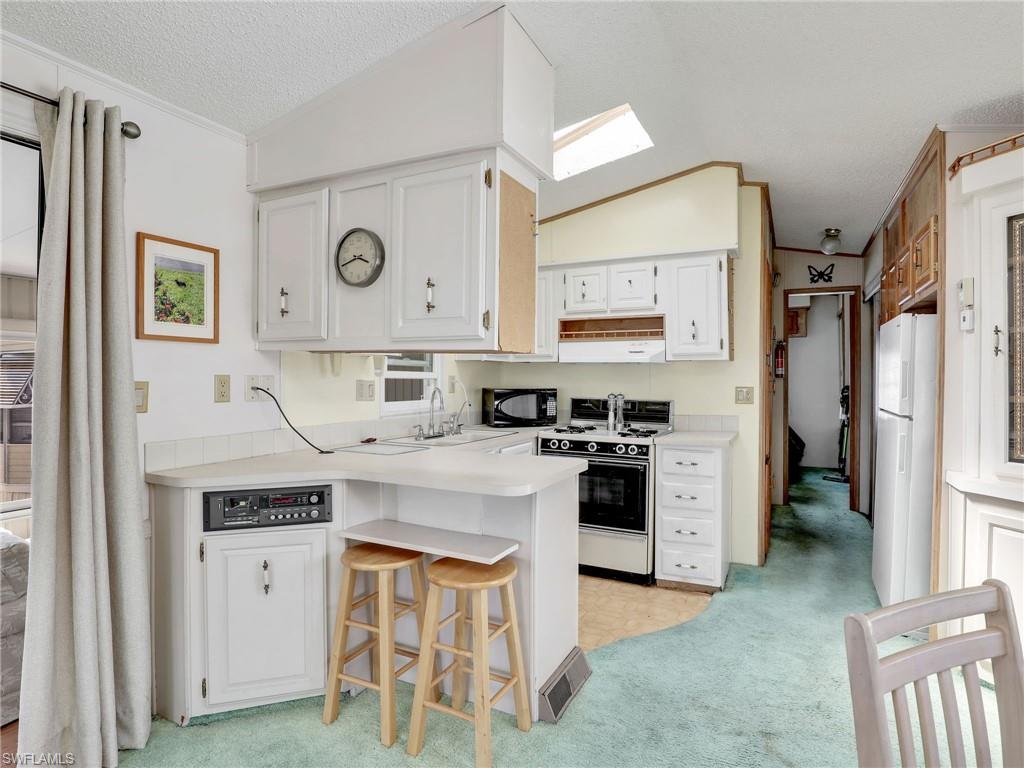 4530 Mayflower Way E Property Photo 9