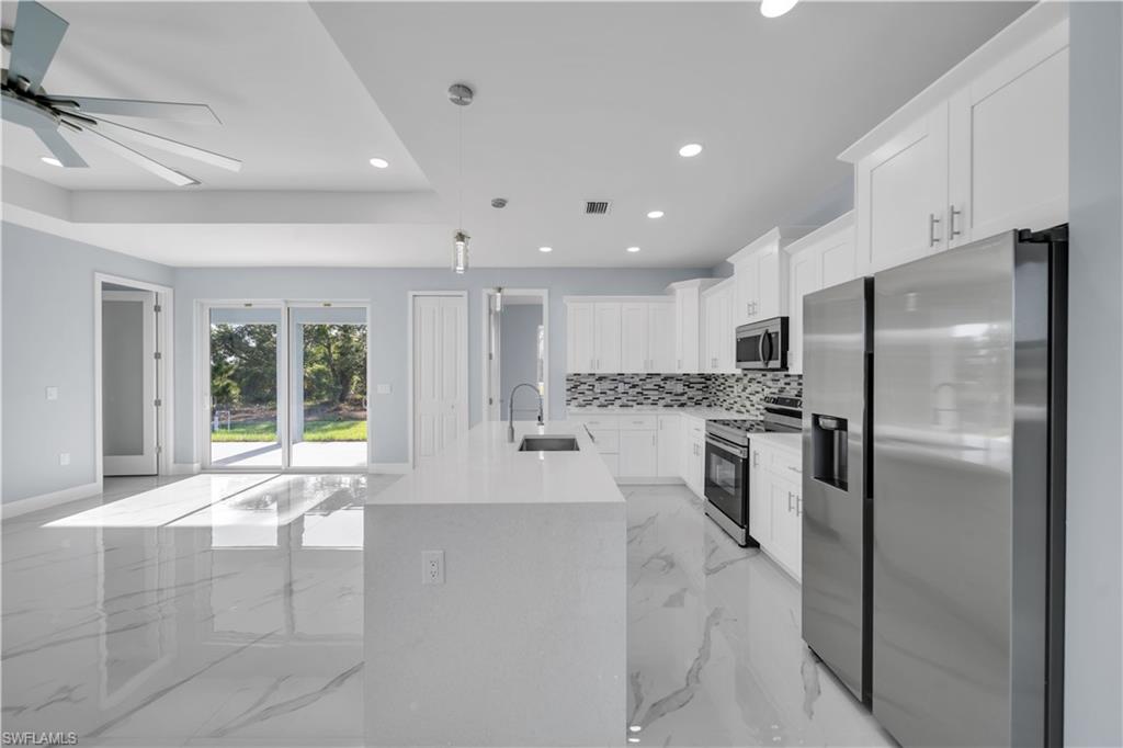 1095 Graystone Ave Property Photo 15