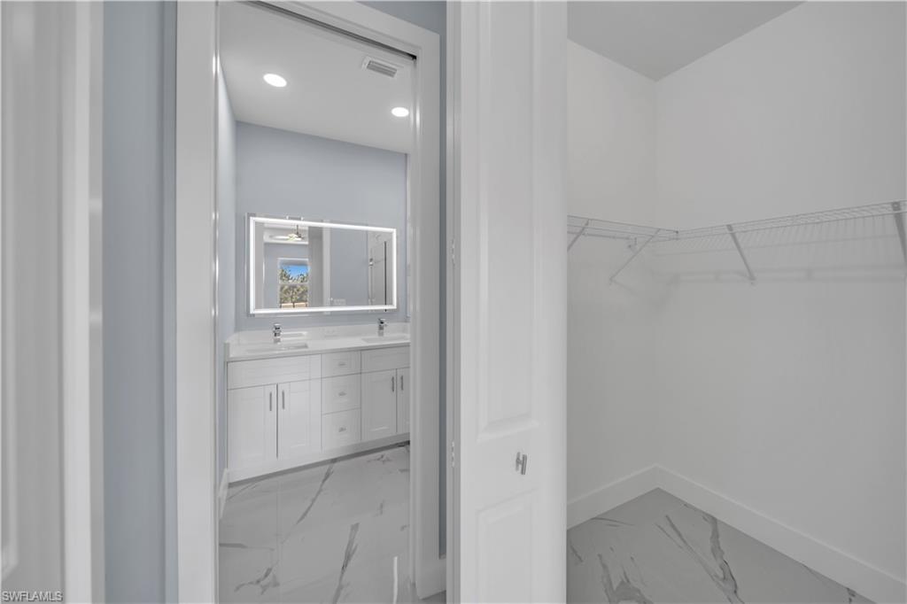 1095 Graystone Ave Property Photo 18