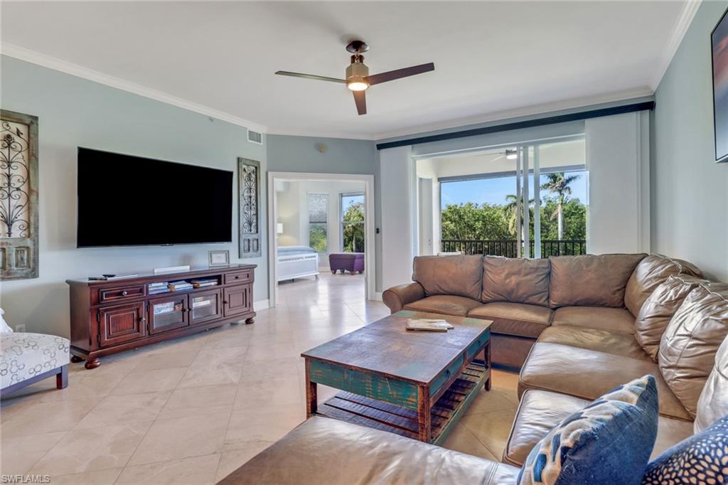 4650 Yacht Harbor Dr # 125 Property Photo 4