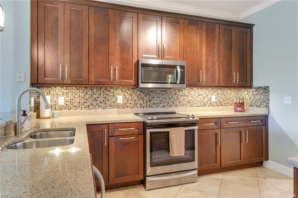 4650 Yacht Harbor Dr # 125 Property Photo 8