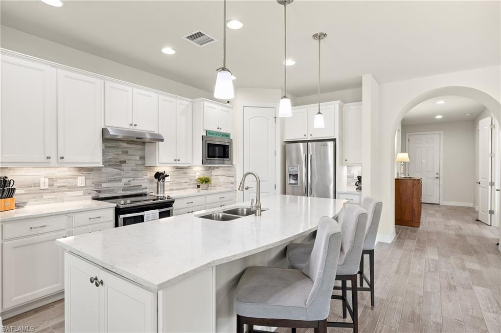 11811 Darcy Pl Property Photo 2