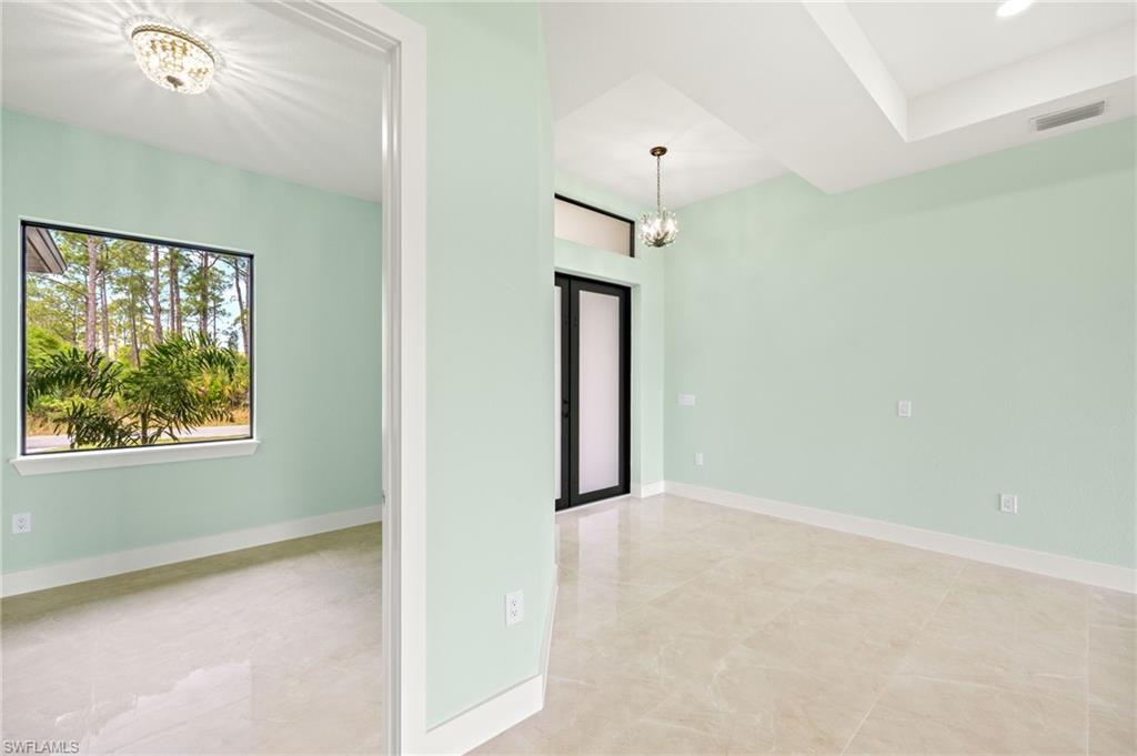 1018 Desoto Ave Property Photo 3
