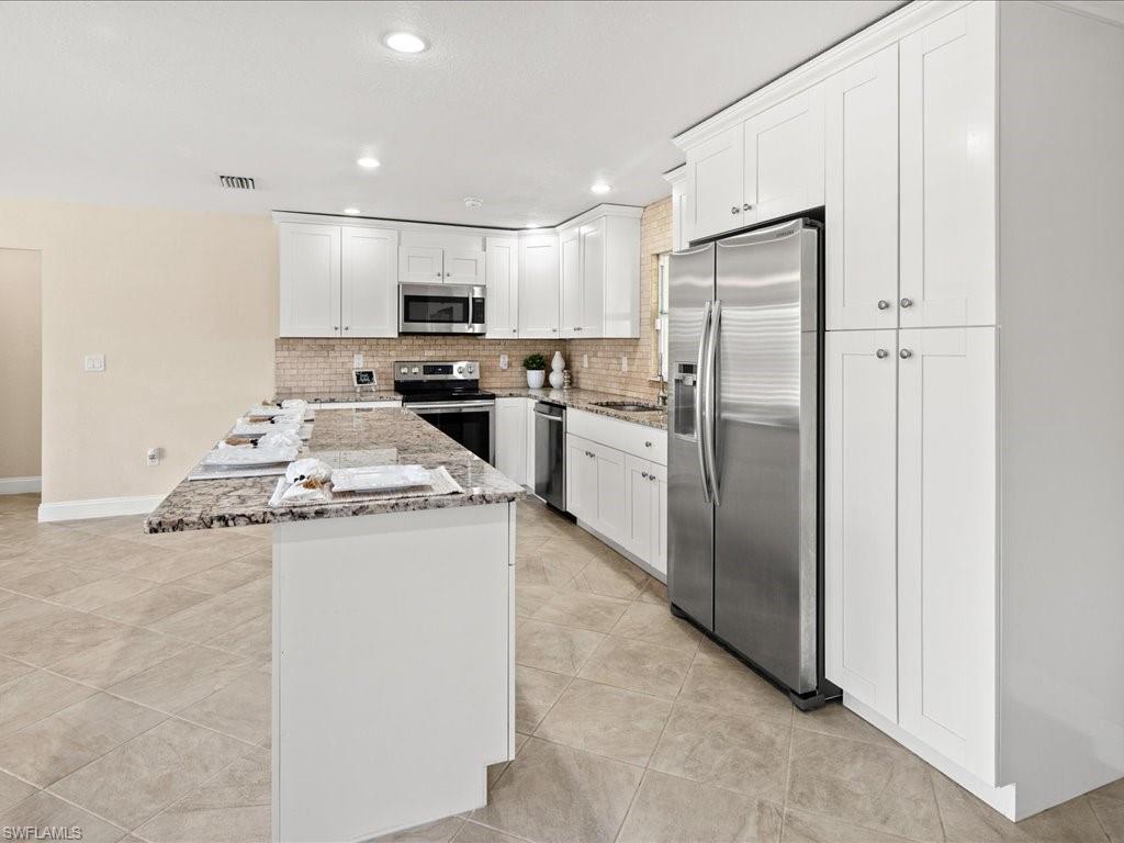 30 Hawaii Blvd # 30 Property Photo 8