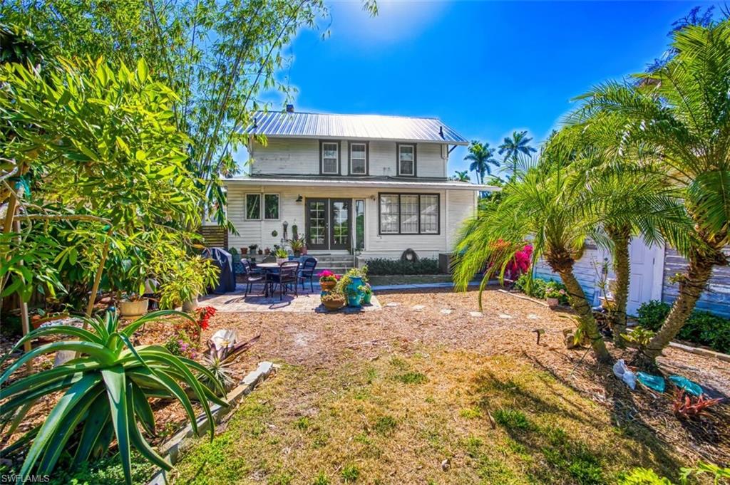 1623 Woodford Ave Property Photo 33