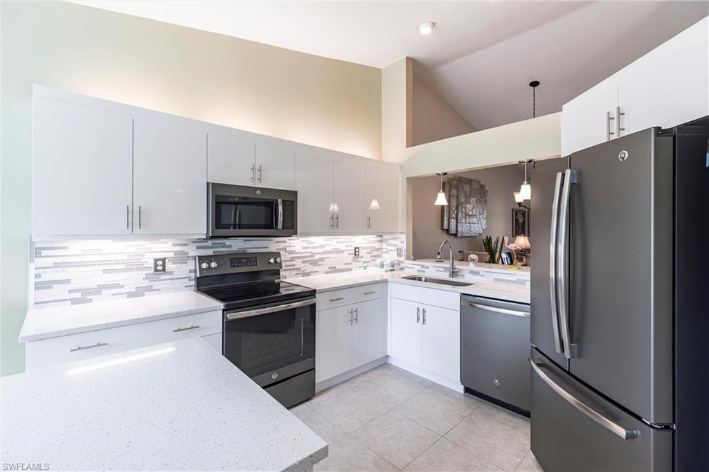 940 Woodshire Ln # M10 Property Photo 3