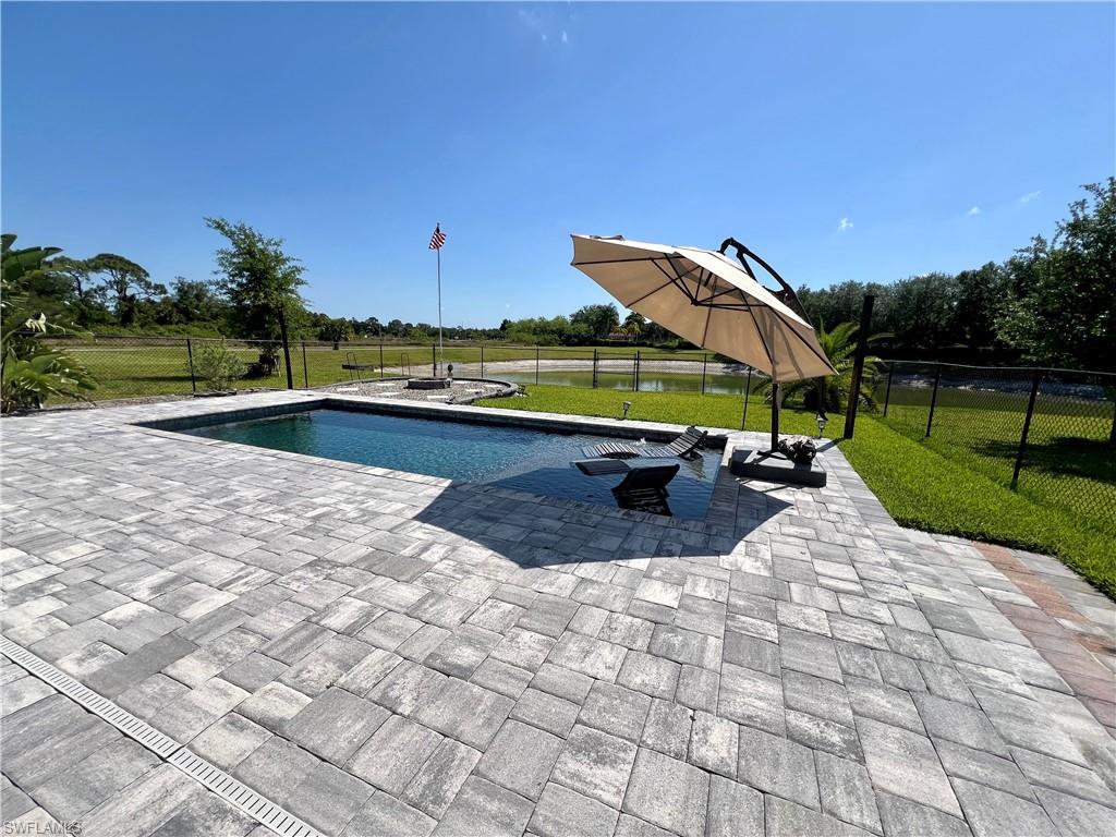 10293 Silver Pond Ln Property Photo 4