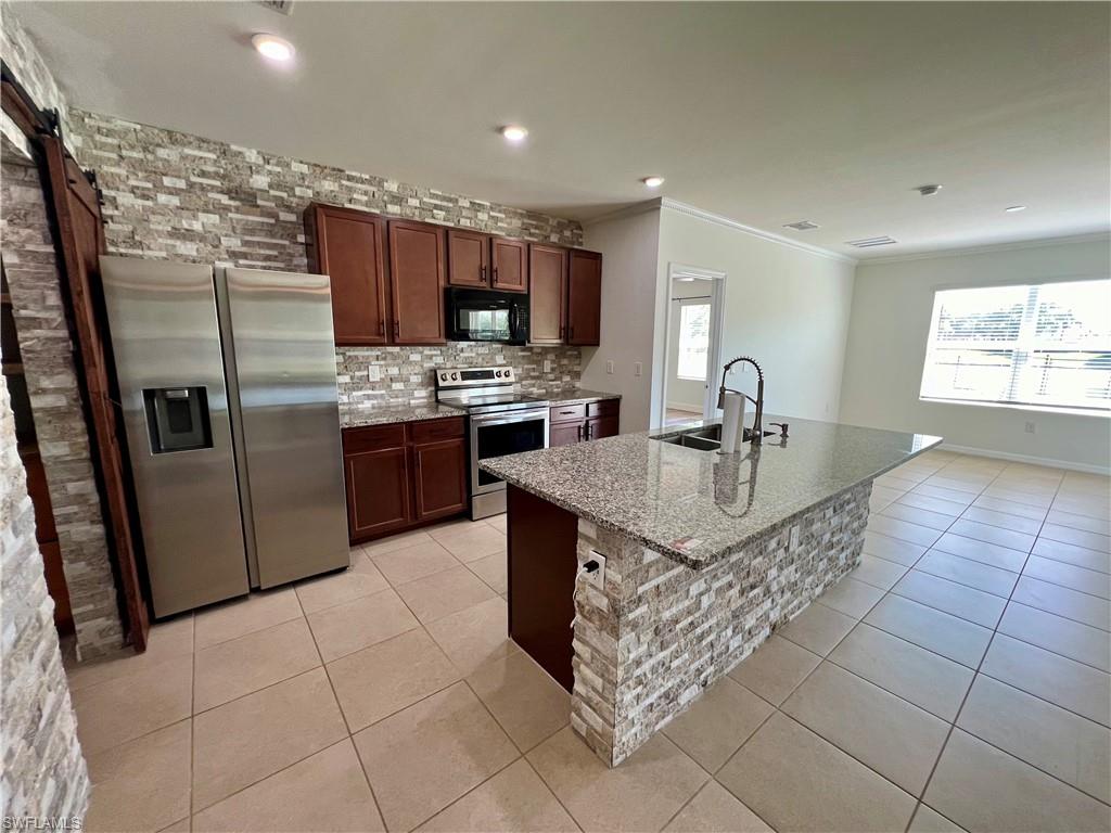 10293 Silver Pond Ln Property Photo 15