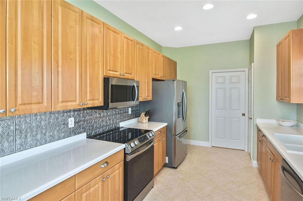 5600 Chelsey Ln # 201 Property Photo 12