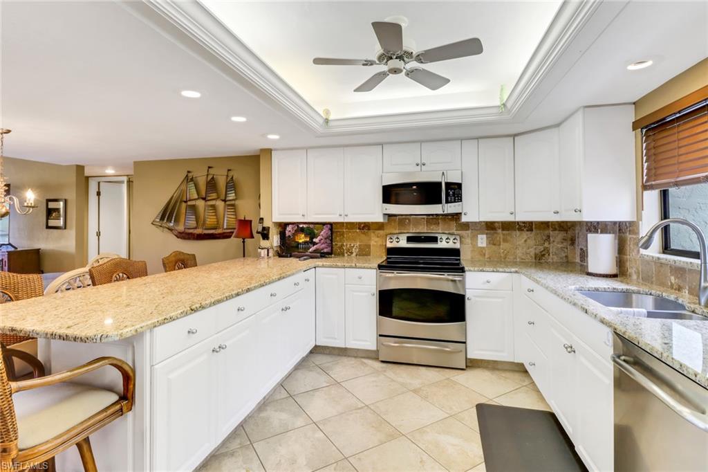 4811 S Landings Dr # 202 Property Photo 1