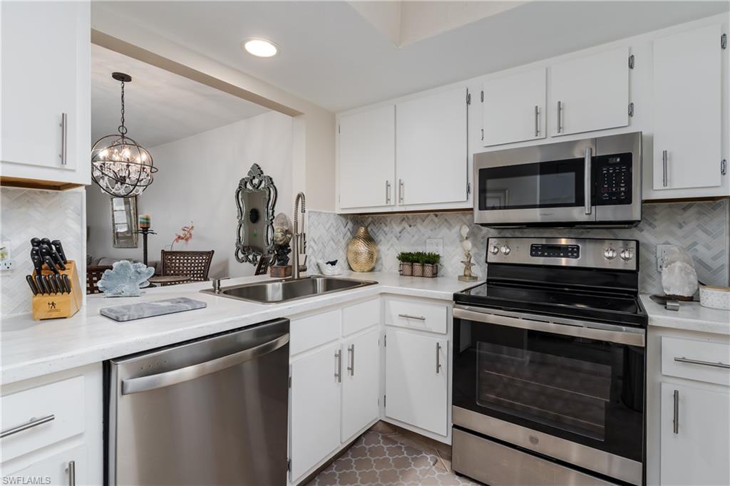 1014 Manatee Rd # F102 Property Photo 3