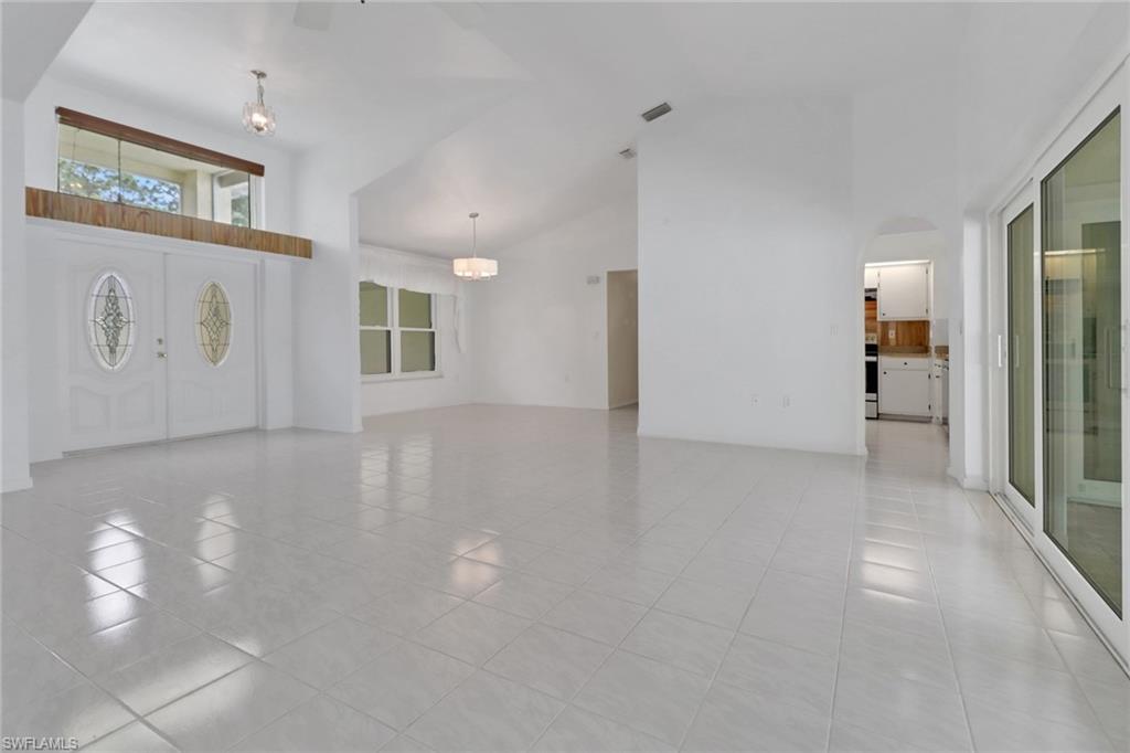 409 Columbus Ave Property Photo 6