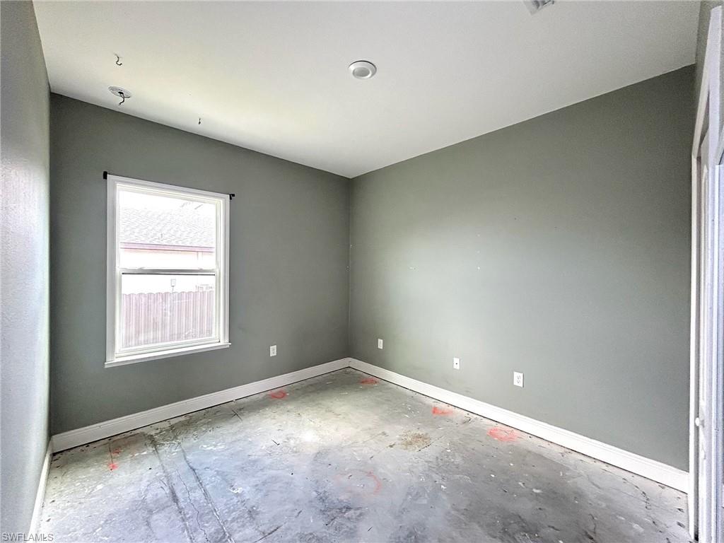 1913 Nw Embers Ter Property Photo 15