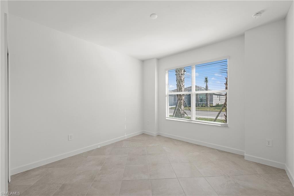 9317 Aqua Overlook Ct Property Photo 12