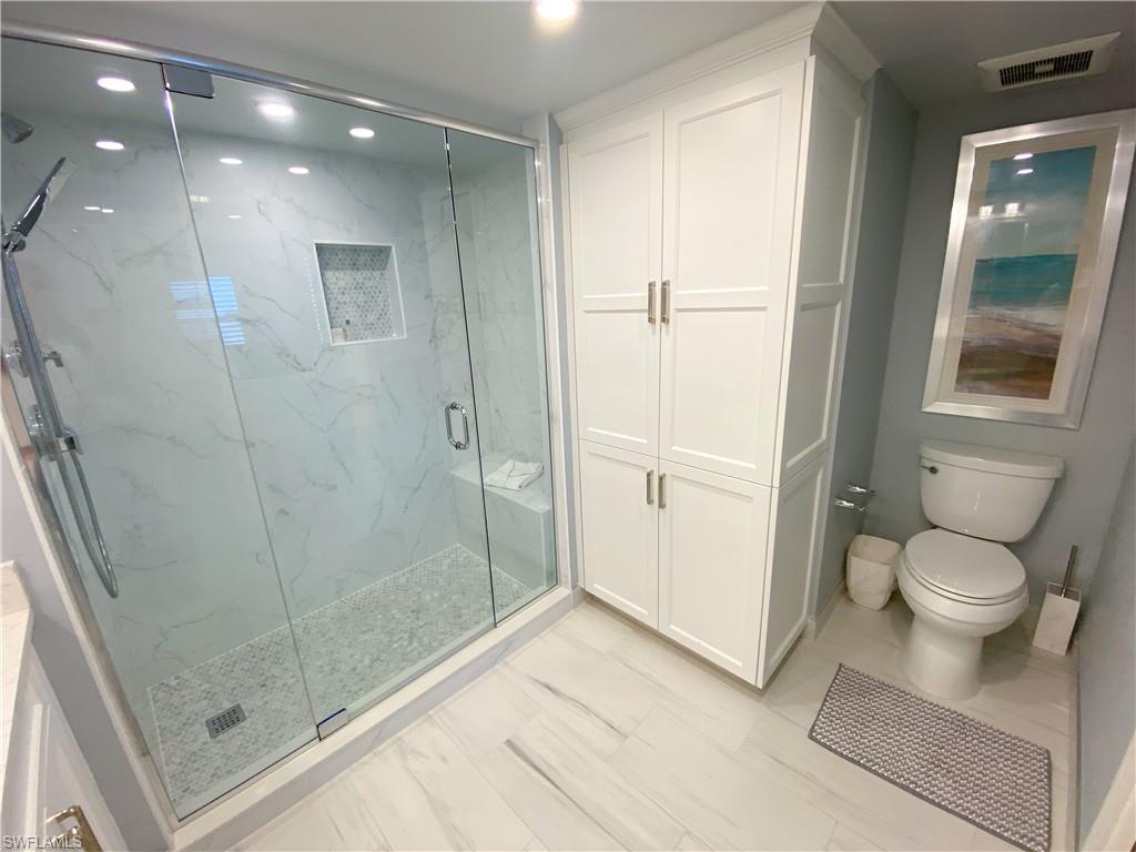 17170 Harbour Point Dr 734 Property Photo 13