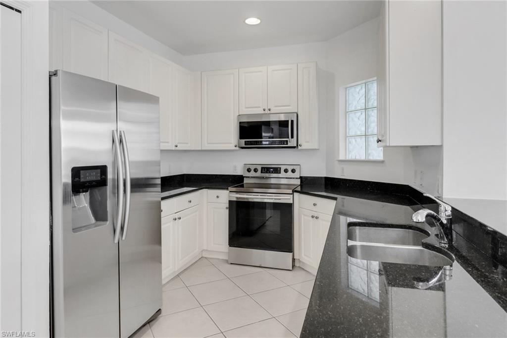 1370 Sweetwater Cv # 101 Property Photo 6
