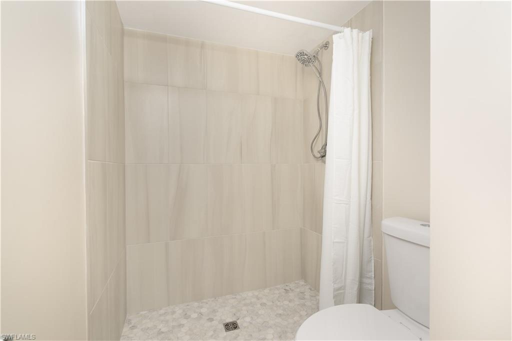 6102 Augusta Dr # 315 Property Photo 13