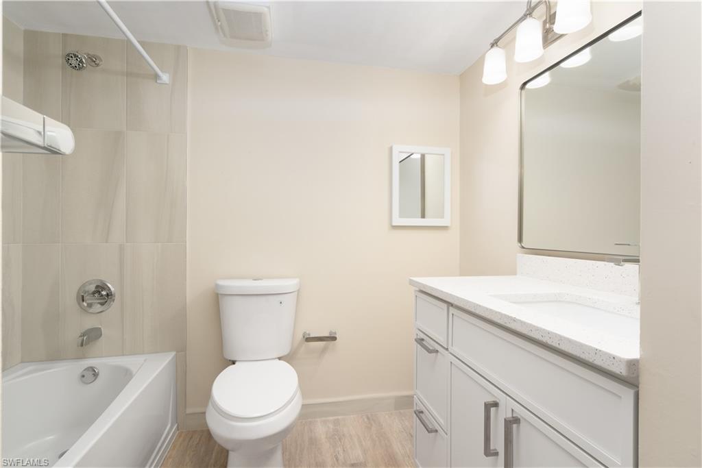 6102 Augusta Dr # 315 Property Photo 16