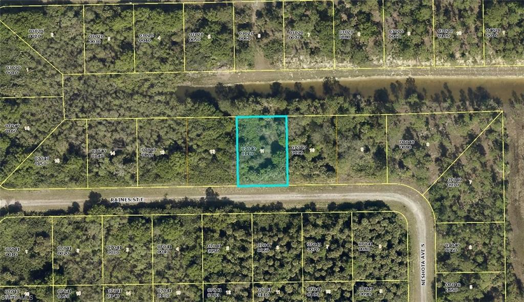 1219 Raines St E Property Photo 1