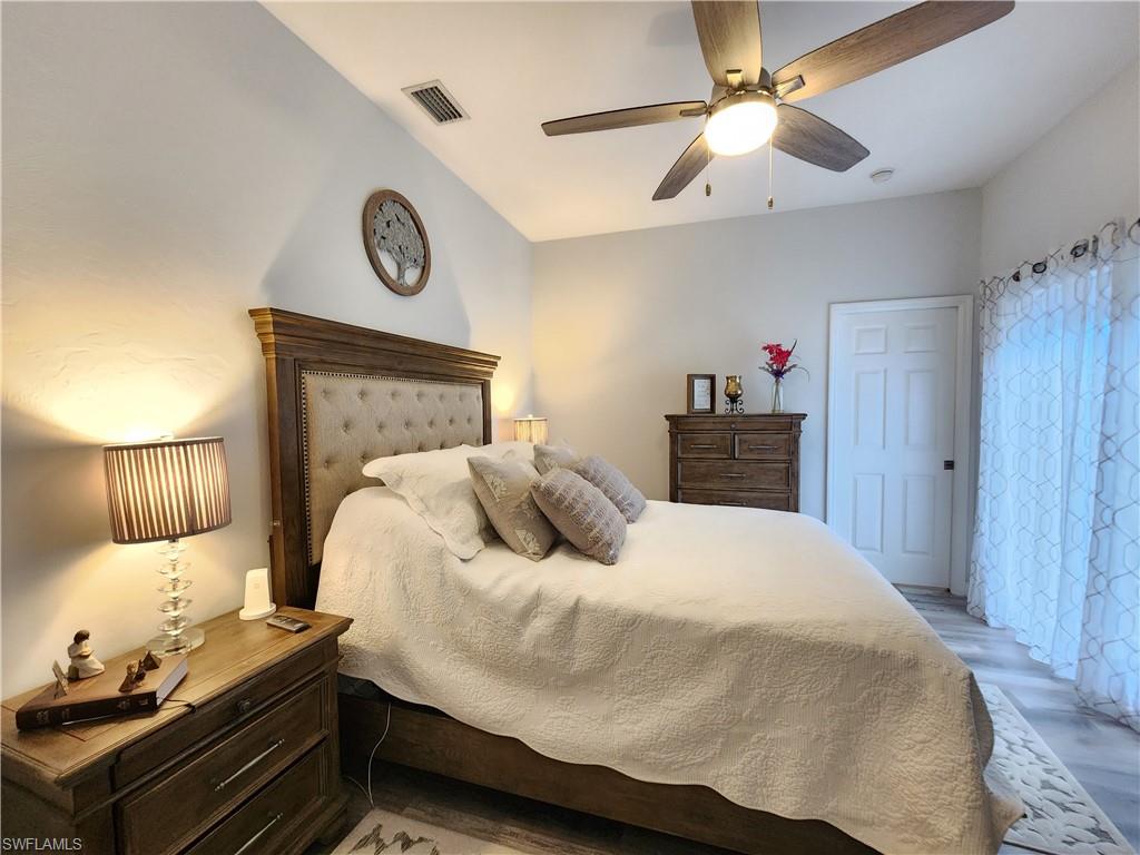 10700 Aqua Surf Ct Property Photo 14