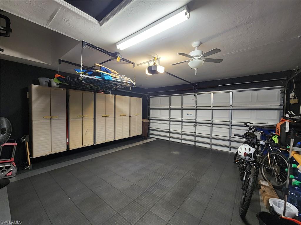 10700 Aqua Surf Ct Property Photo 27
