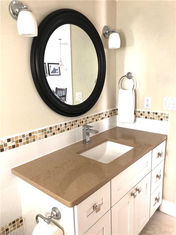 411 Sw 34th Ter Property Photo 15