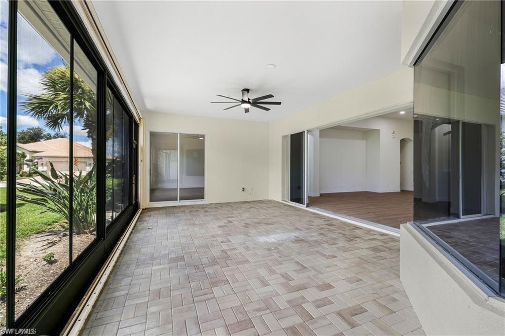 11001 Sea Tropic Ln Property Photo 5
