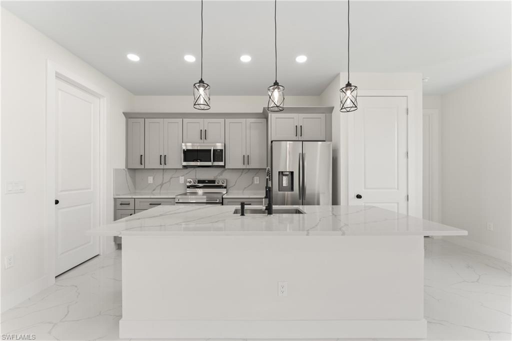 5327 Beauty St Property Photo 11