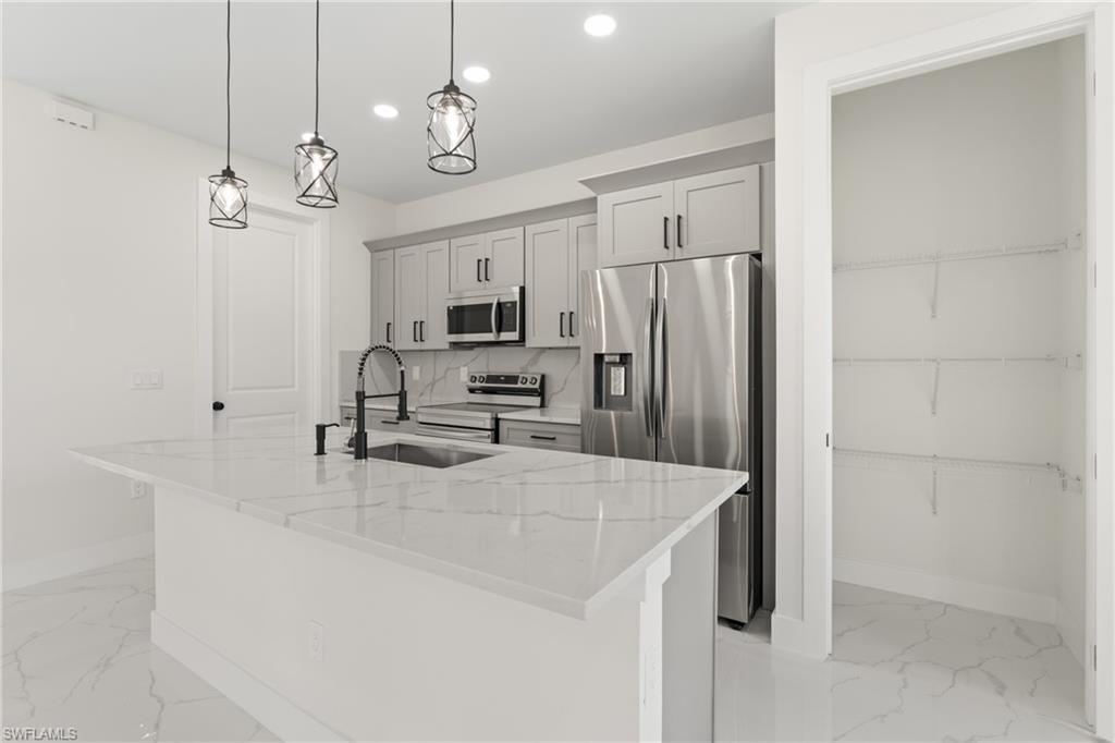 5327 Beauty St Property Photo 12