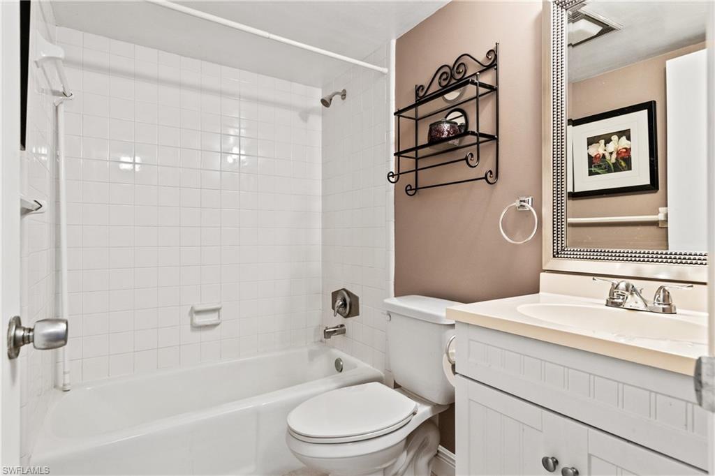 2244 Winkler Ave # 110 Property Photo 12