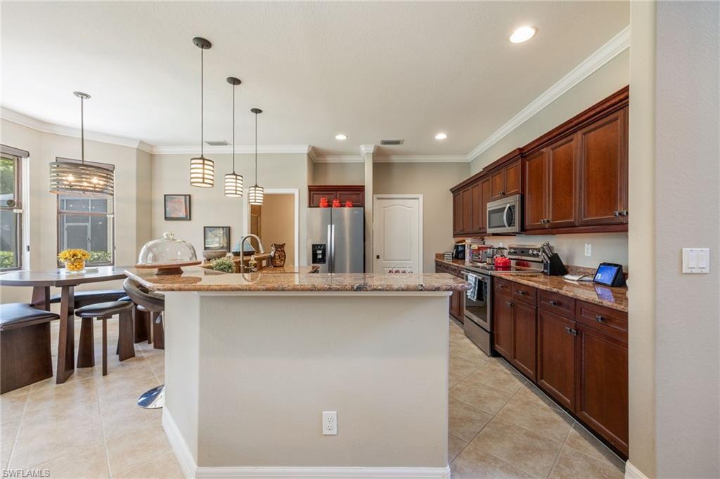 12420 Muddy Creek Ln Property Photo 6