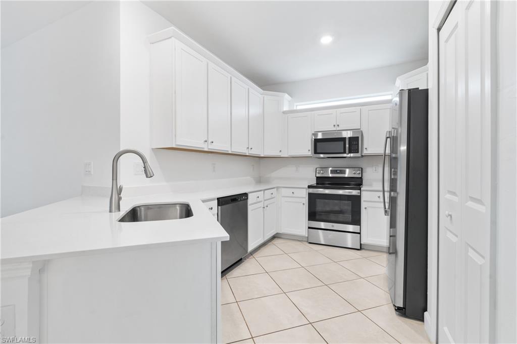 20699 Hazelnut Ct Property Photo 5