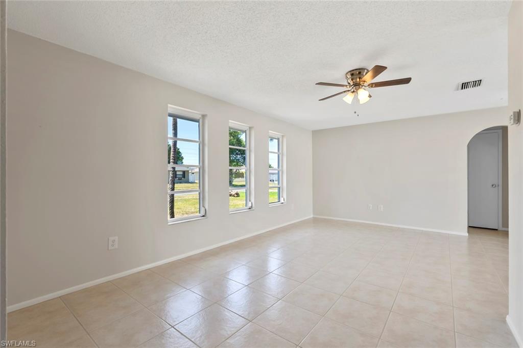 6874 Carmelle Dr Property Photo 8