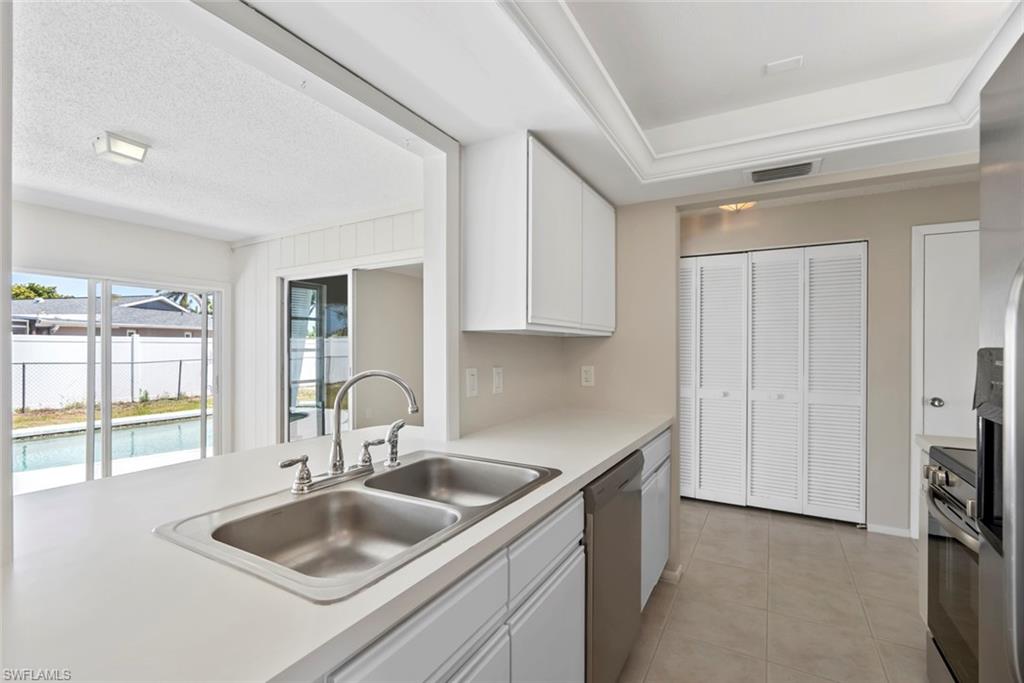 6874 Carmelle Dr Property Photo 11
