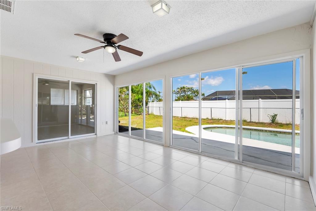 6874 Carmelle Dr Property Photo 24