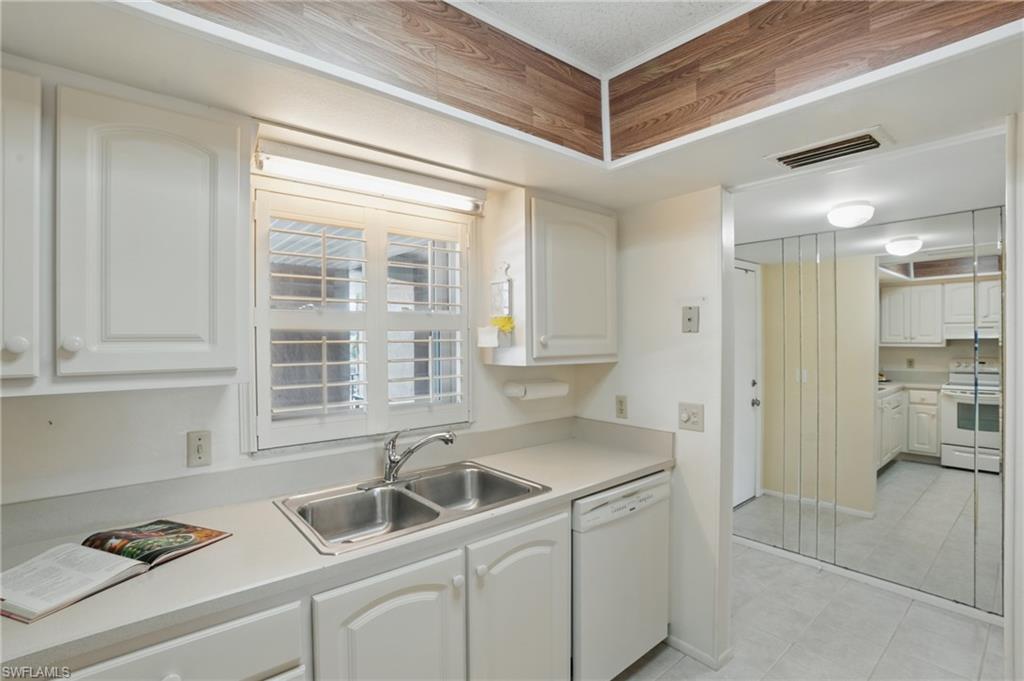 5467 Rattlesnake Hamm Rd # 301 Property Photo 6