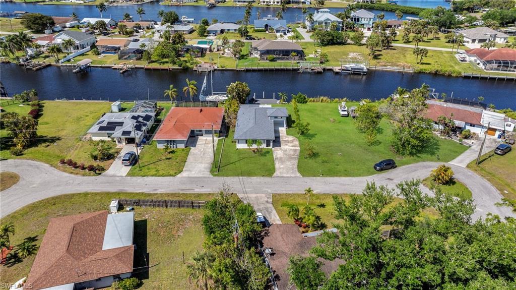 2106 E Tobago Cir Property Photo 3