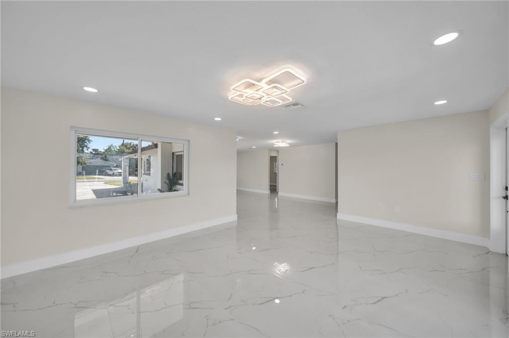 2106 E Tobago Cir Property Photo 12