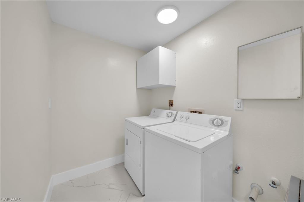 2106 E Tobago Cir Property Photo 19
