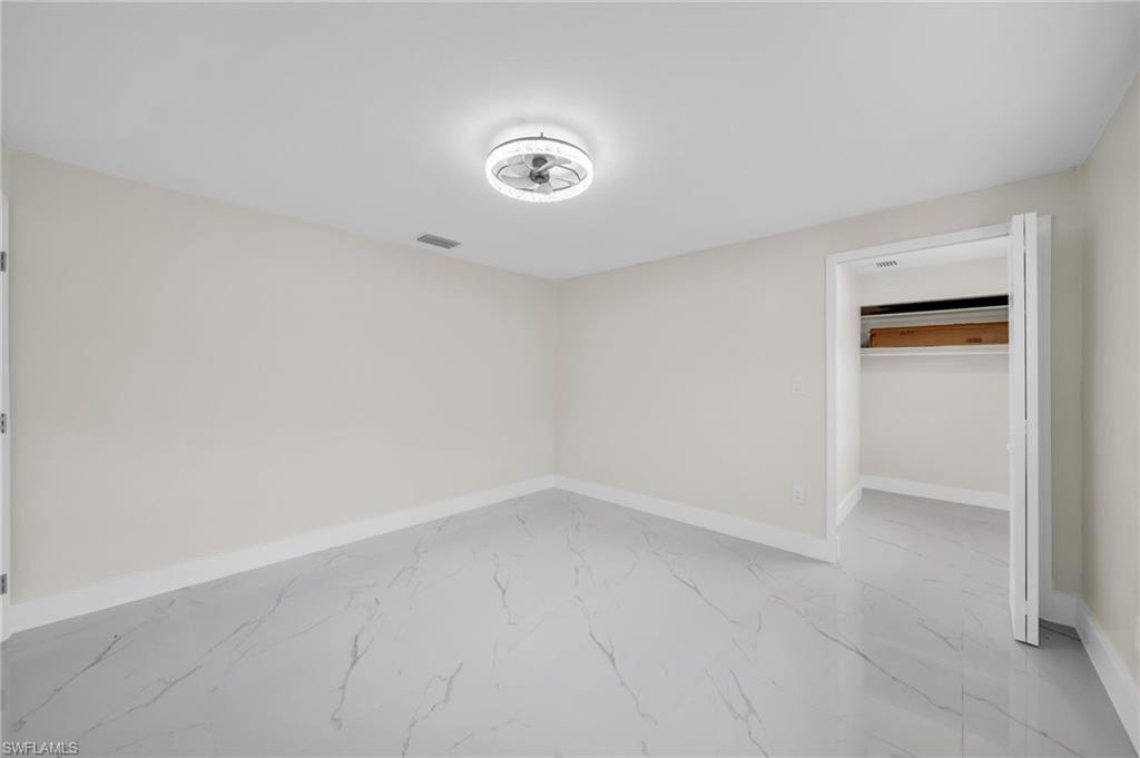 2106 E Tobago Cir Property Photo 21