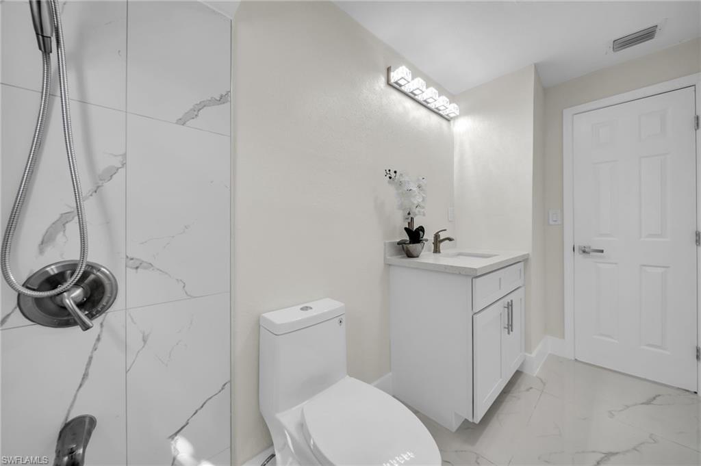 2106 E Tobago Cir Property Photo 23