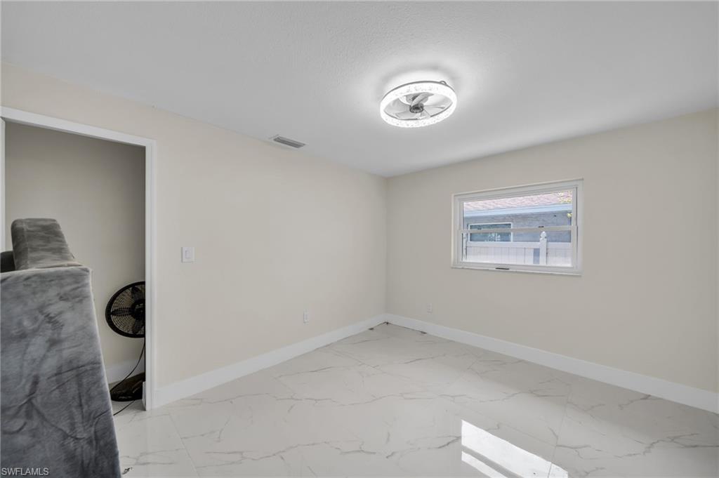 2106 E Tobago Cir Property Photo 29