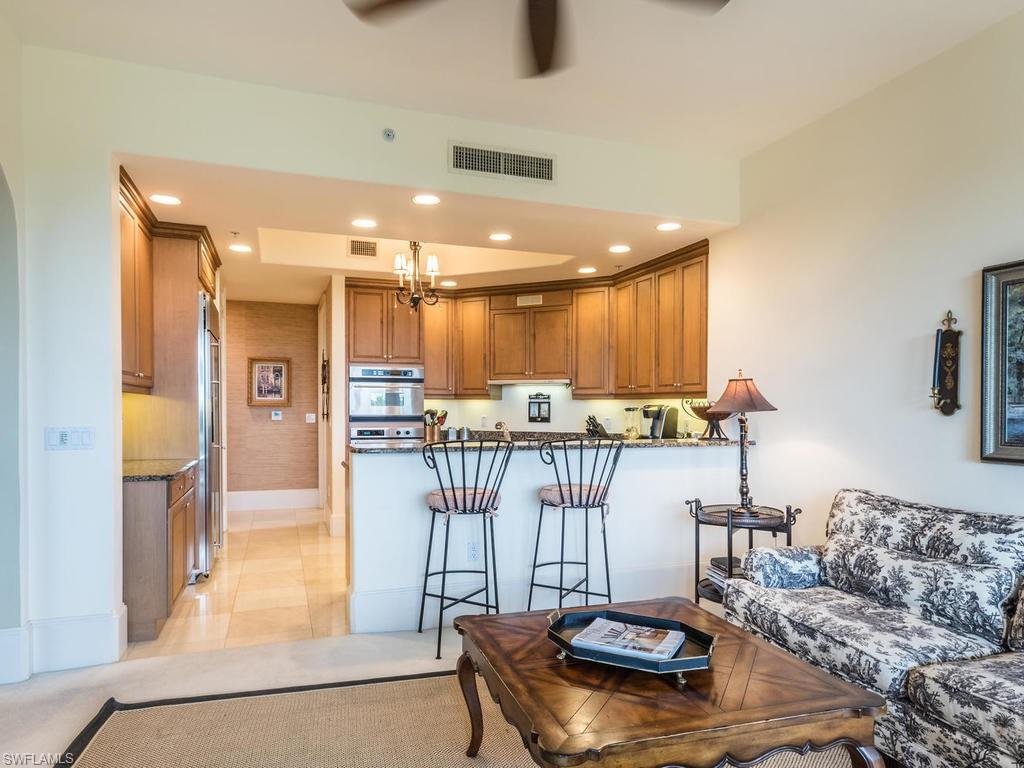 2728 Tiburon Blvd E # 503 Property Photo 16