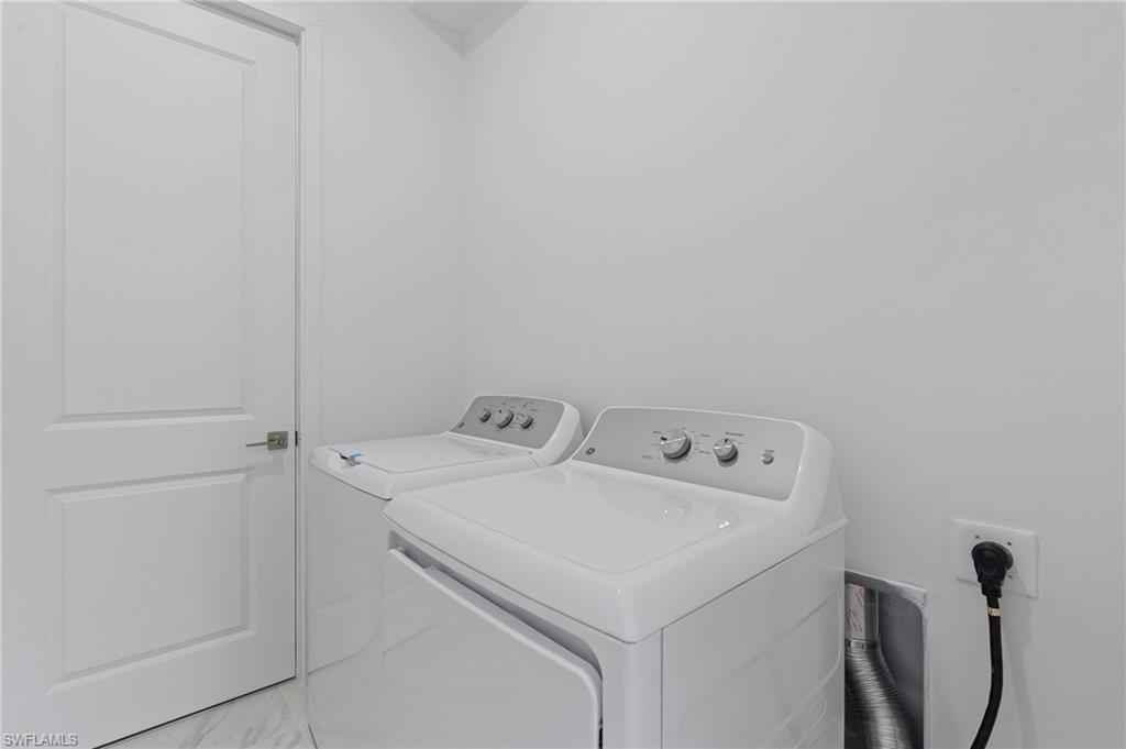 710 Eisenhower Blvd Property Photo 32