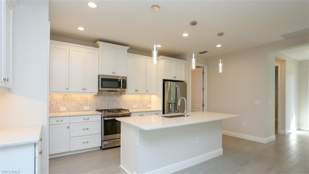 2428 Ariane Dr Property Photo 2